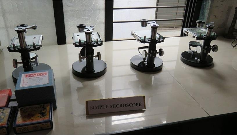 Biology Lab Instruments